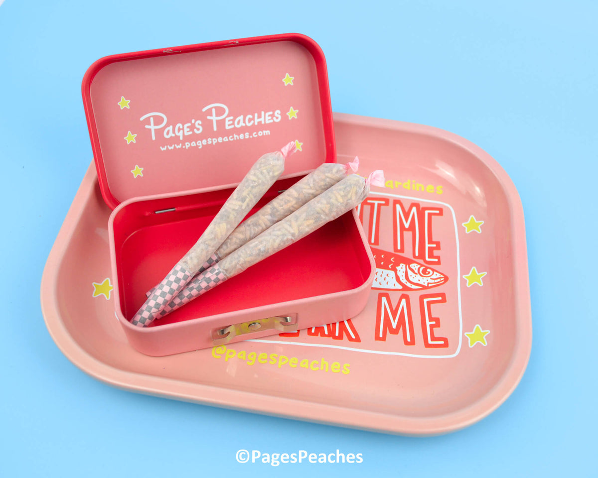 Viral rolling tray for queer smokers and meme lovers